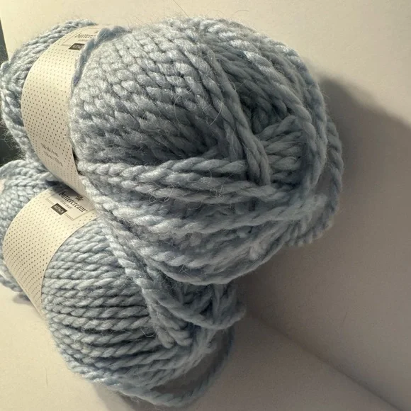 2 Skein Buttercream Luxe Craft Alpaca Yarn in Light Blue - Picture 2 of 4